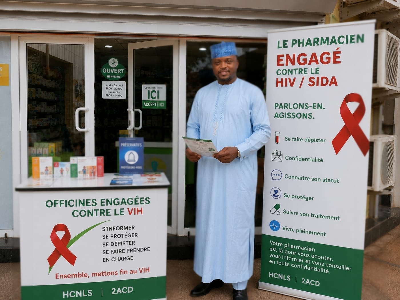 Sensibilisation VIH devant une officine partenaire